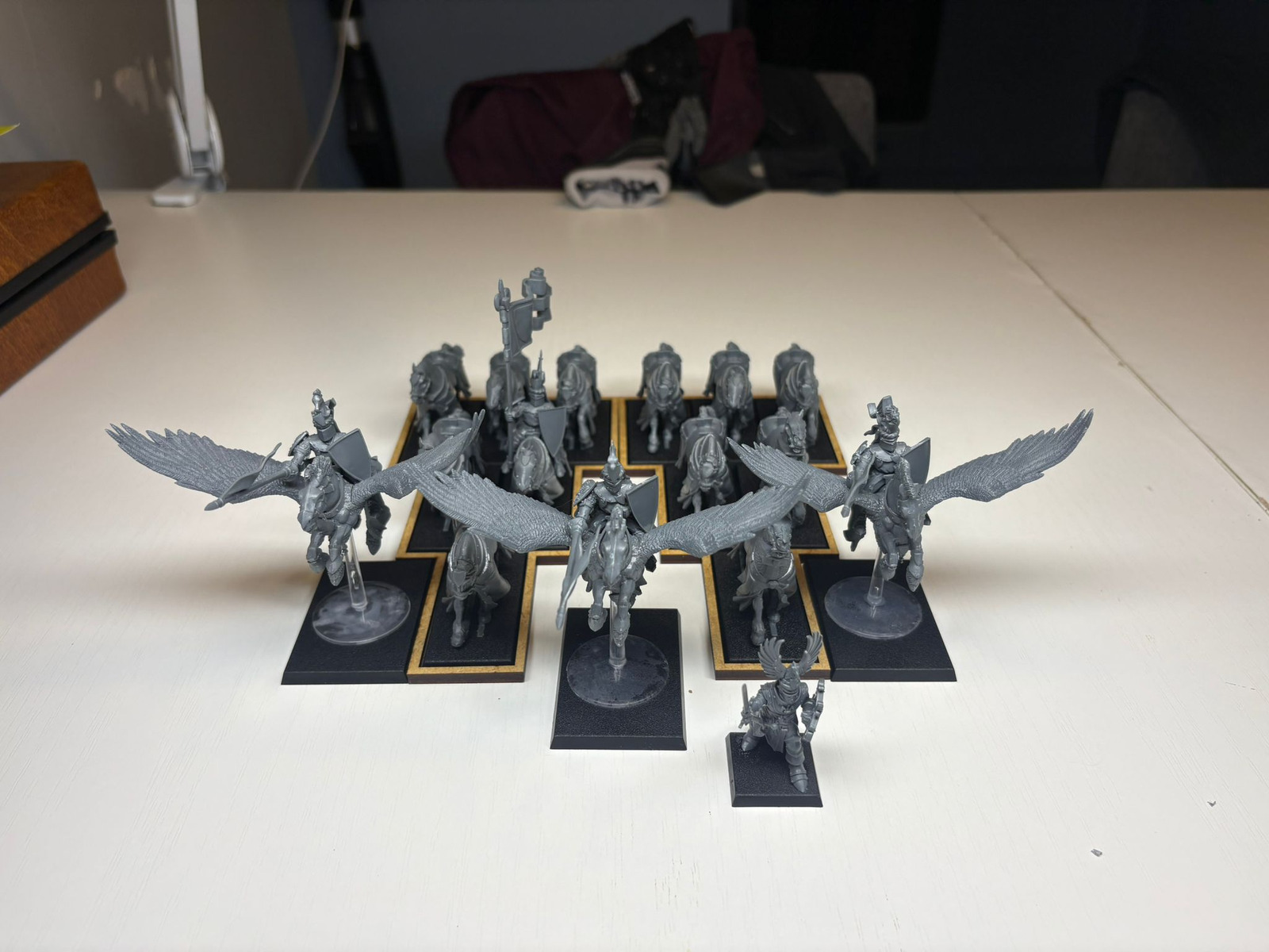New Bretonnian additions: foot knights, horses, and Pegasus Knights