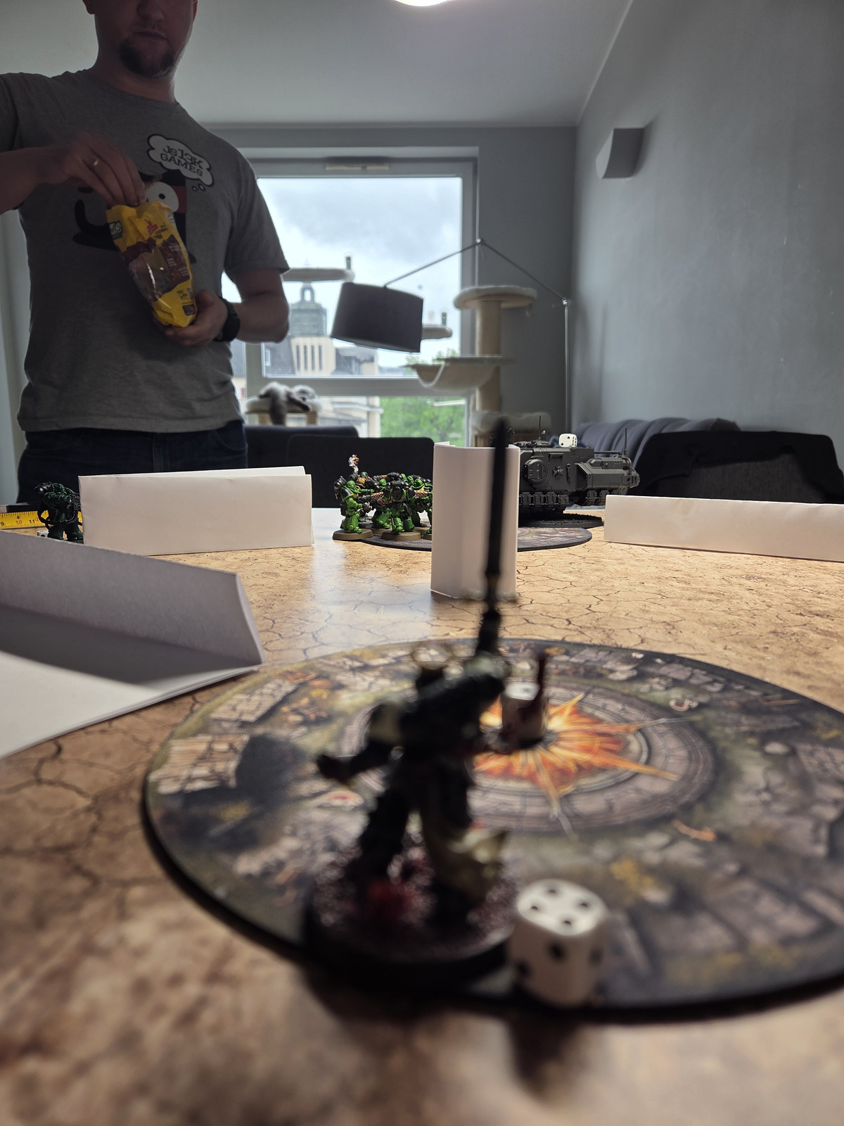 Mid-game clash 1