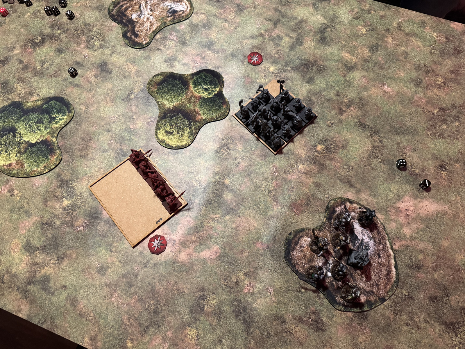 Dwarfs advancing on the battlefield