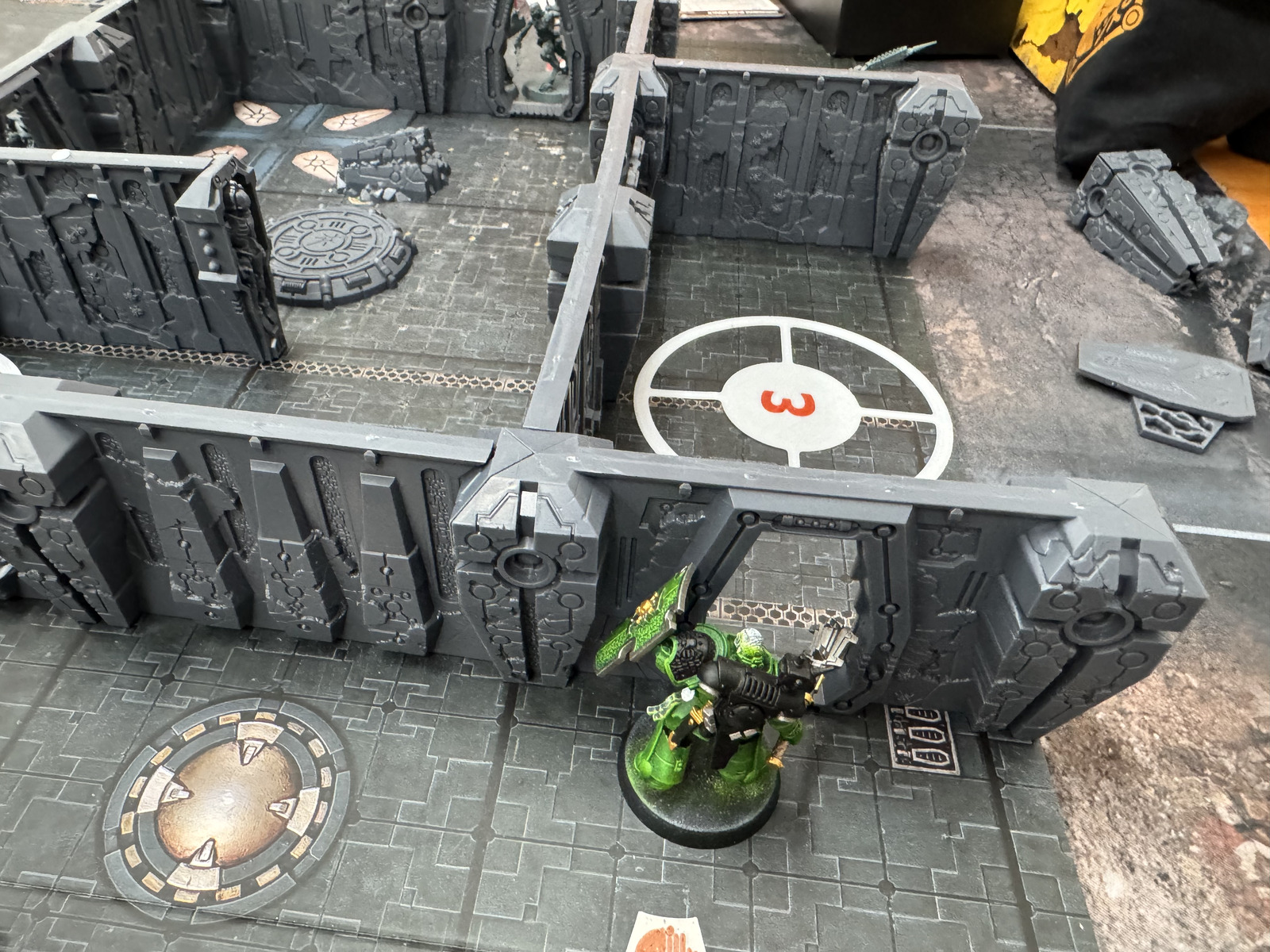 Kill Team battlefield and painted operatives