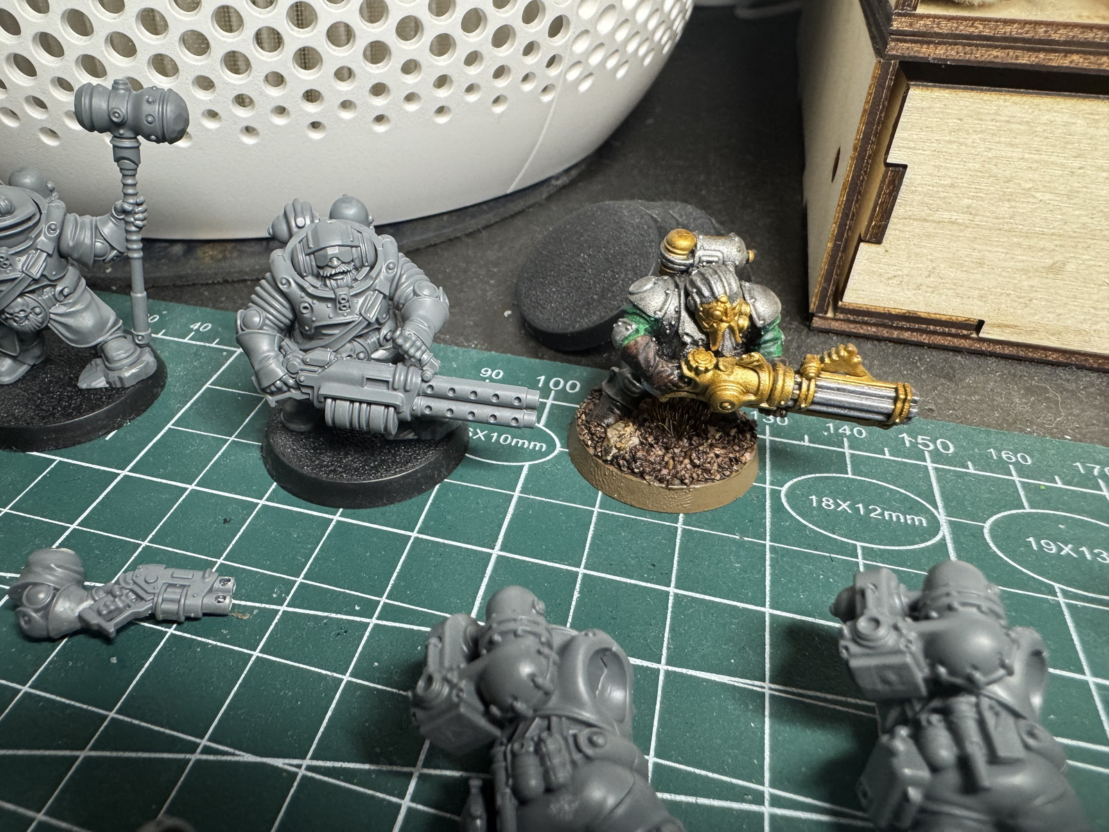 Squat Prospector with heavy weapon