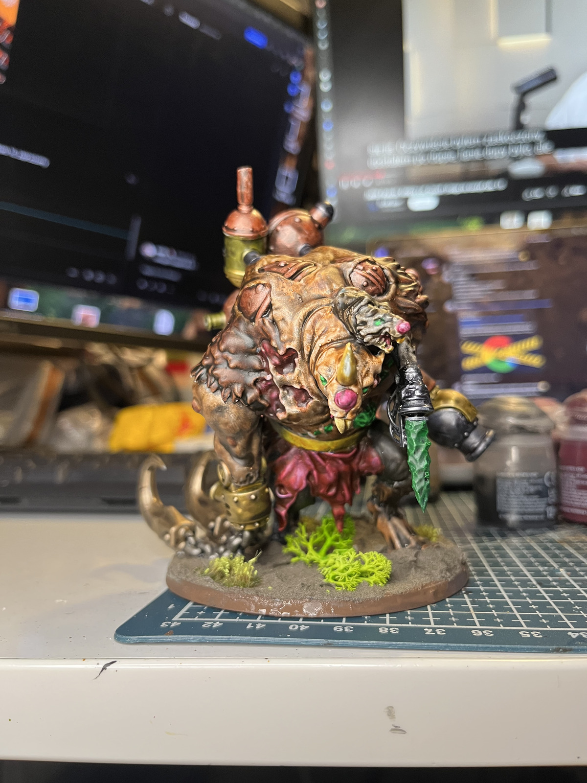 Repainted Brood Terror ready for battle