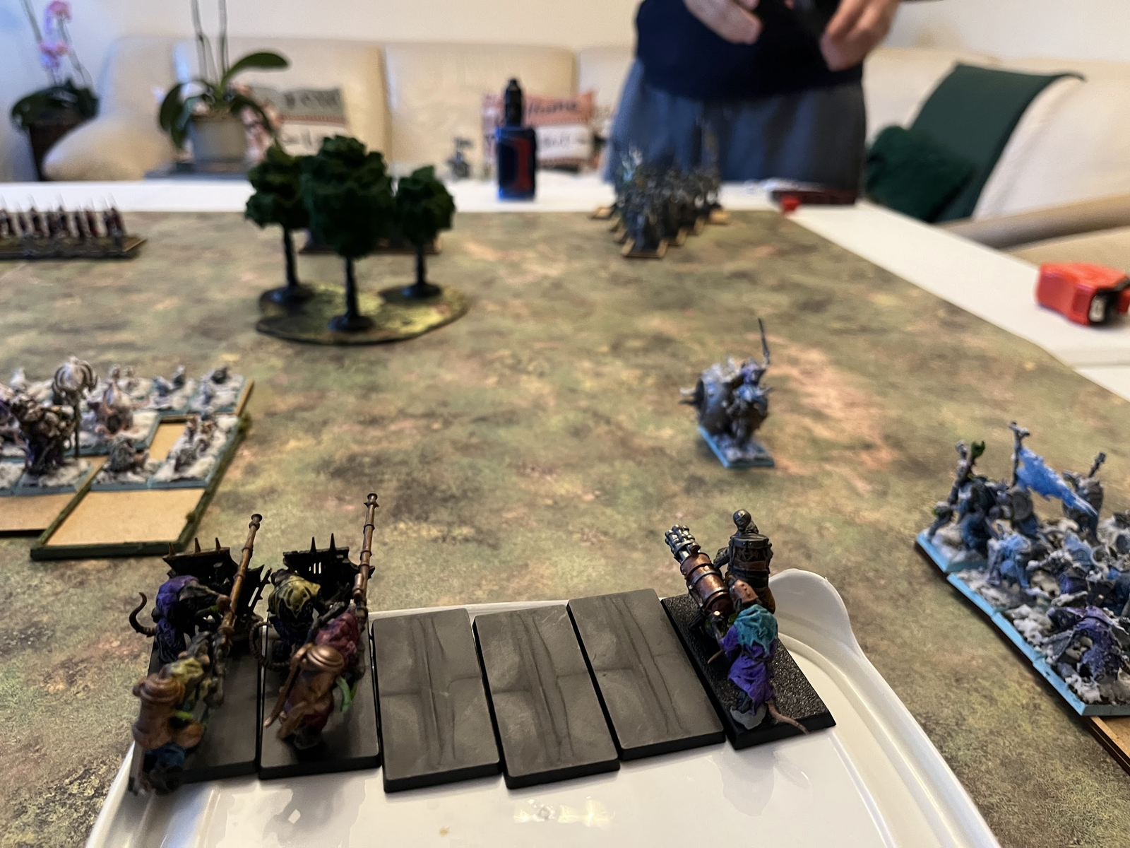 Skaven advance begins