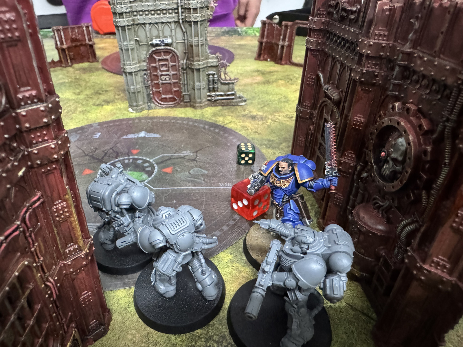 Salamanders and Ultramarines battle photo 4