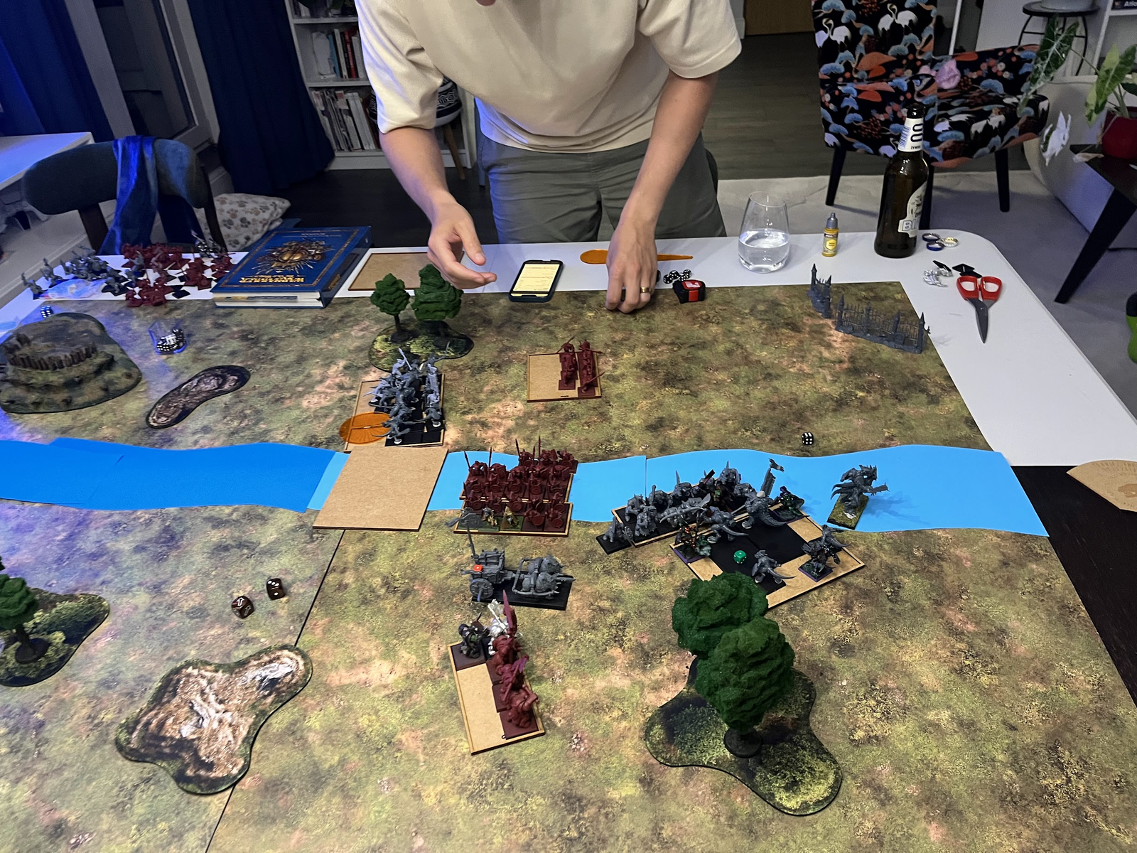 Skinks and Kroxigors attacking near the bridge