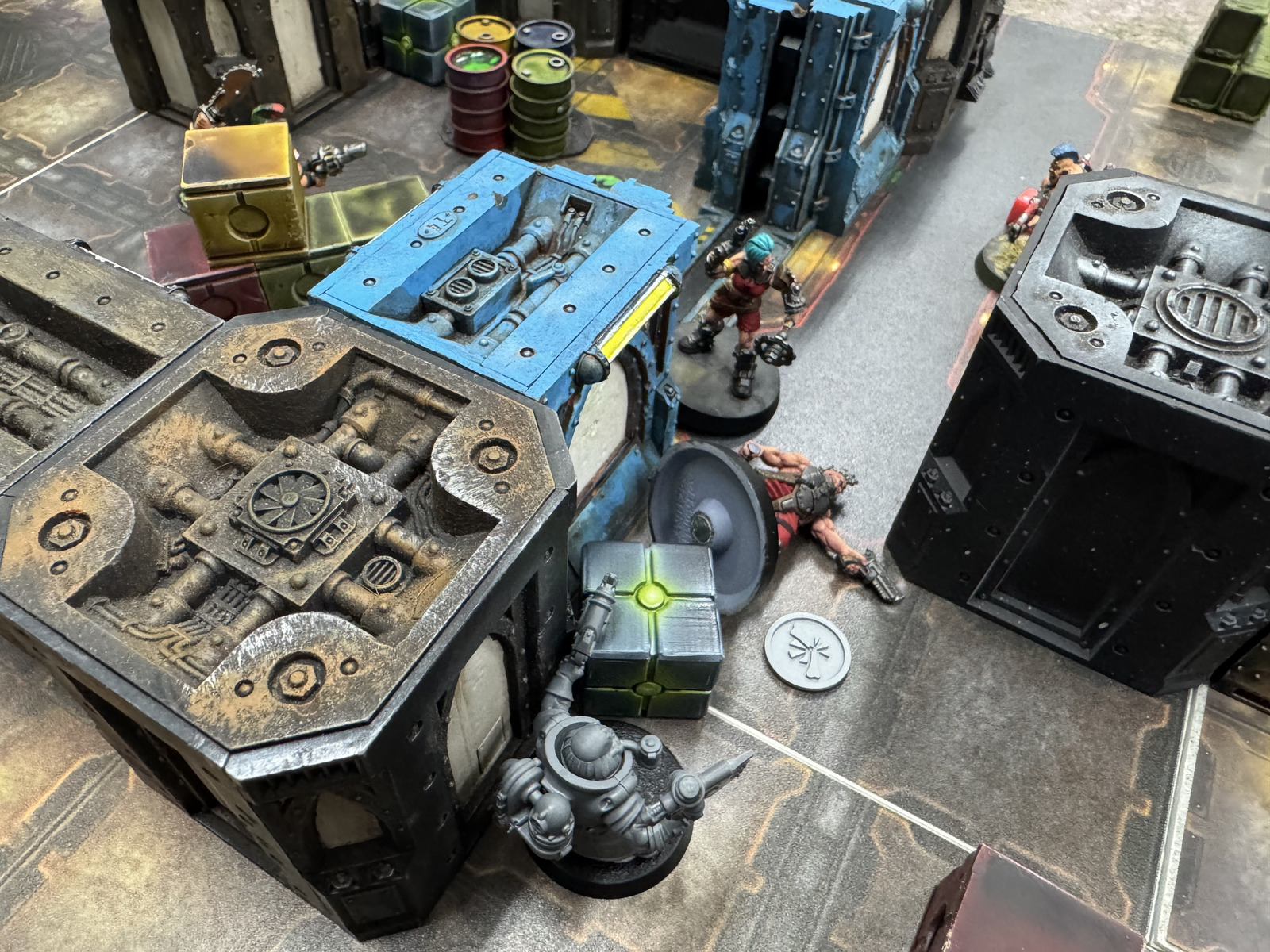 Goliaths surround the last defenders