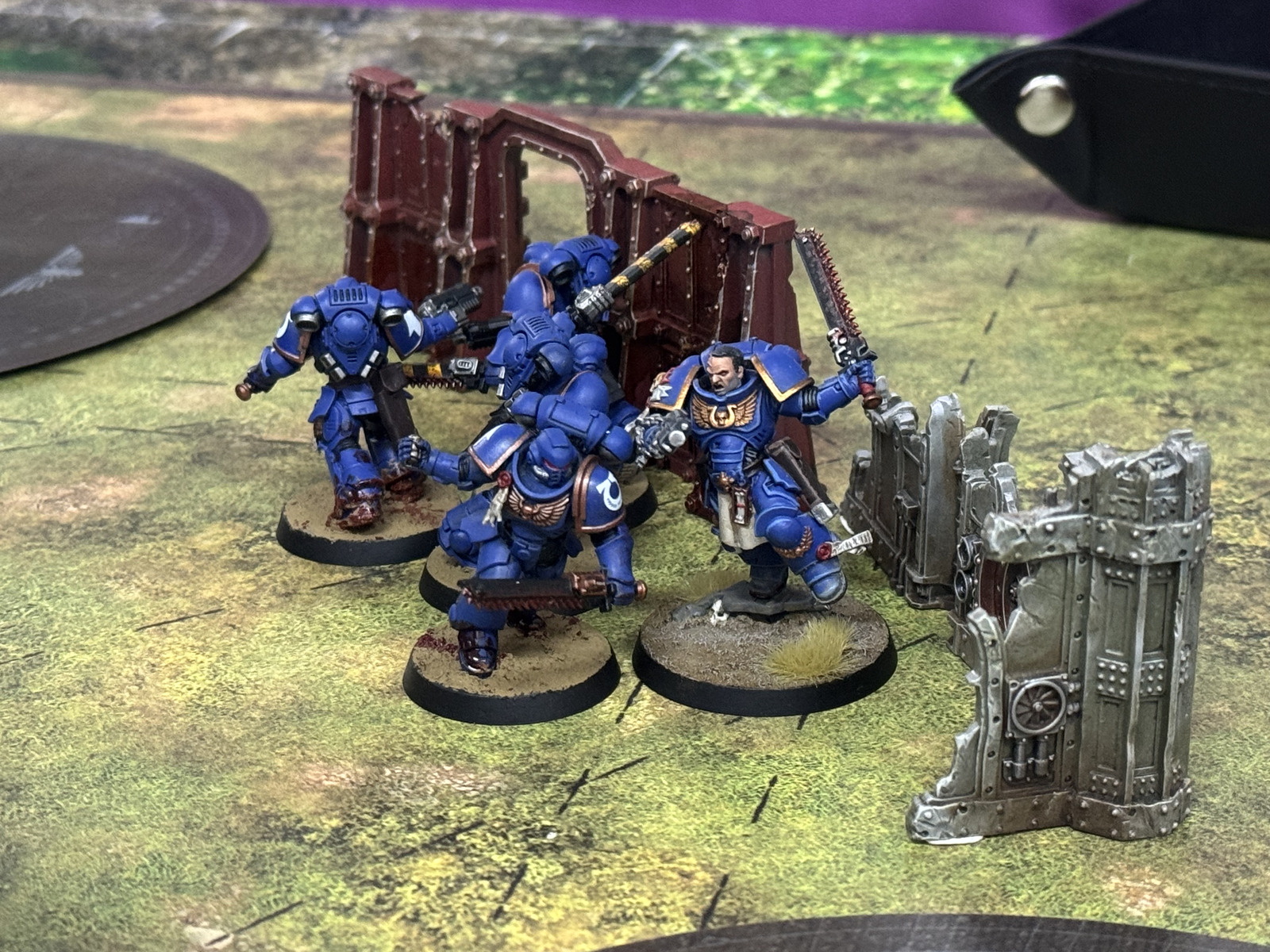 Salamanders and Ultramarines battle photo 7
