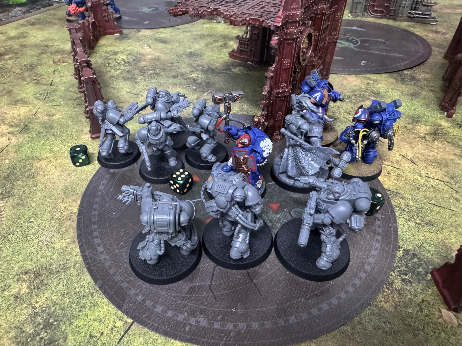 Salamanders and Ultramarines battle photo 9