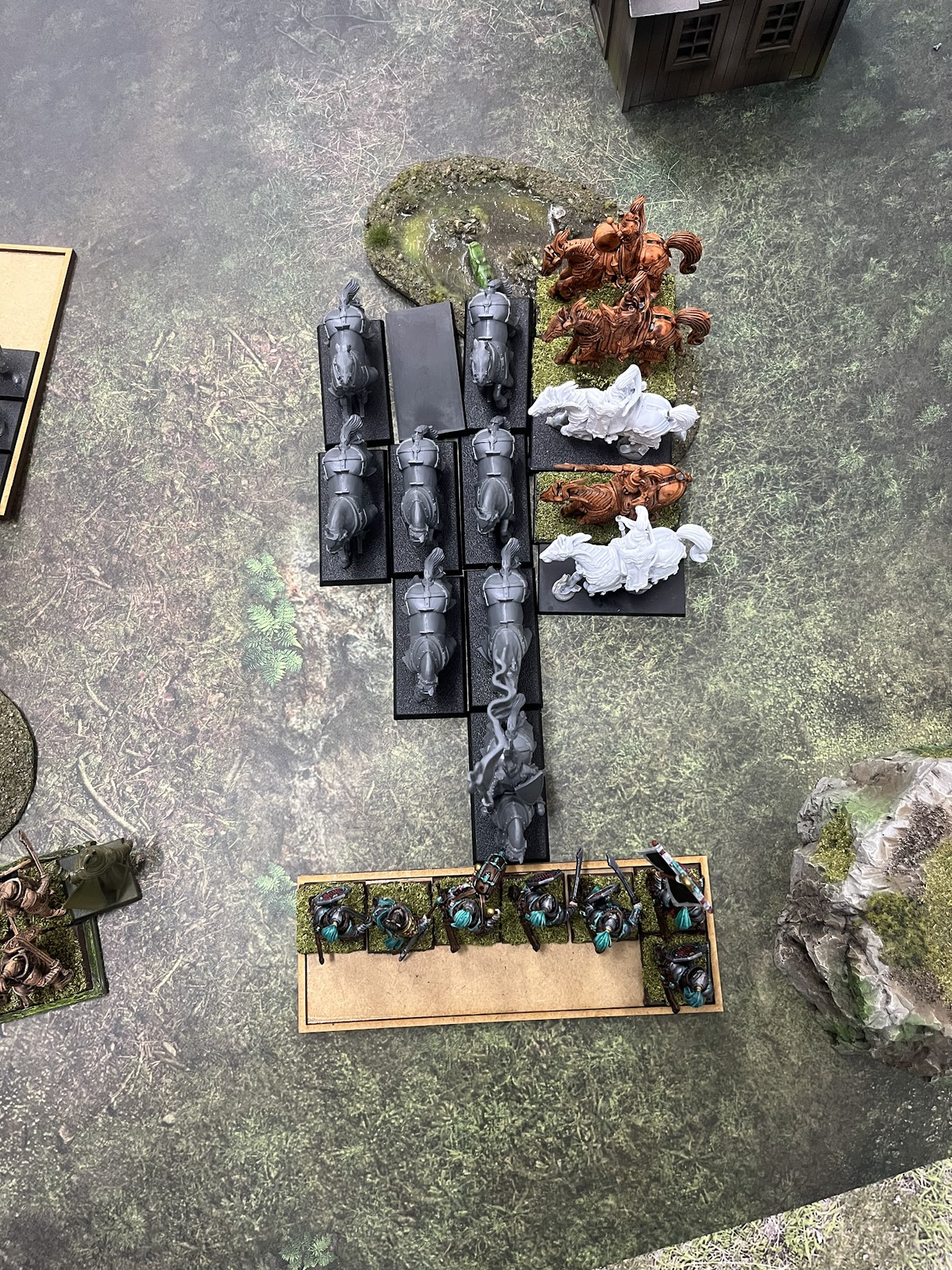 Cathay flank charge into the Bretonnian lance