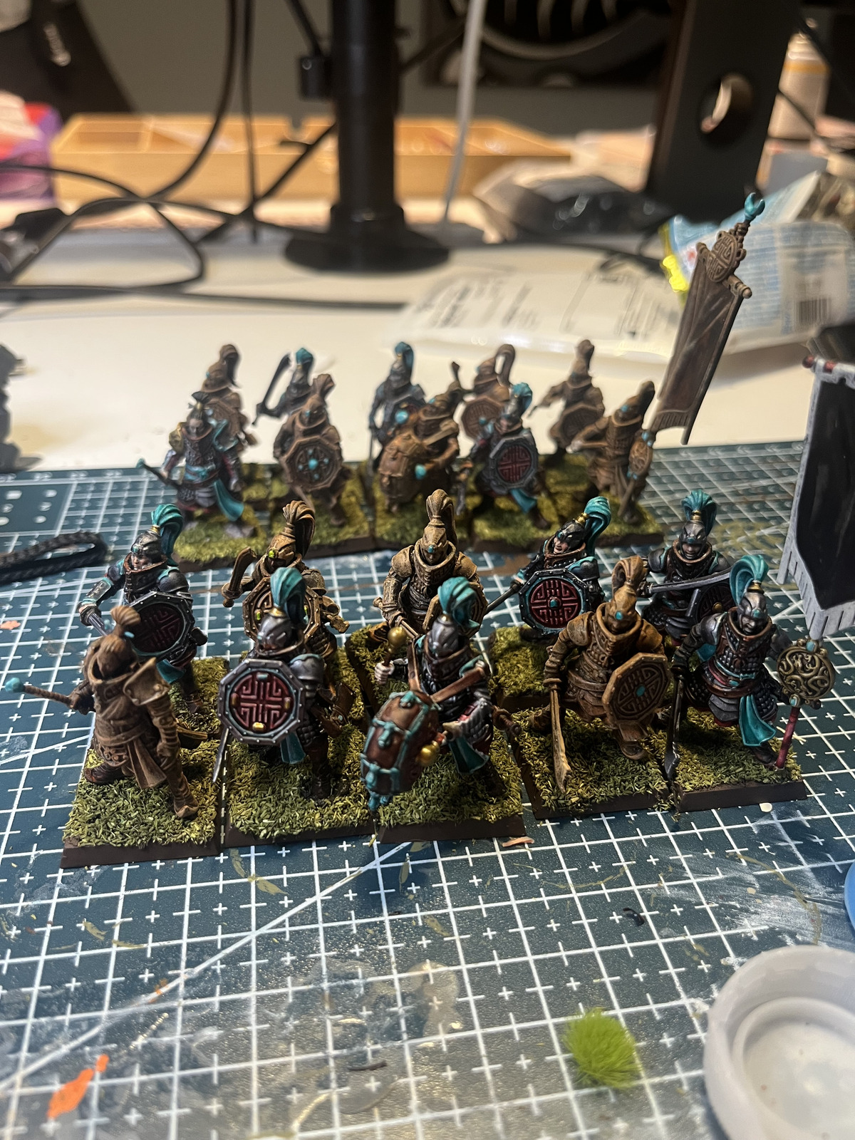 Mixed unit idea: humans alongside terracotta warriors