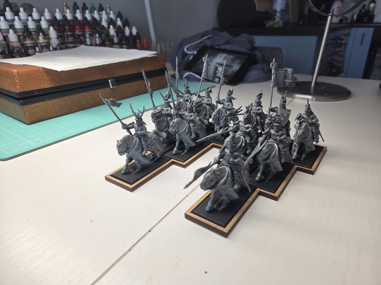 Finished Bretonnian wild horse unit